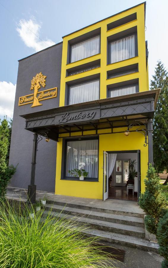 Panzio Lemberg Apartment *